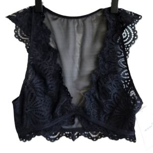 LACE TOP W/MESH BACK. BLACK/SMALL